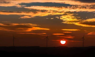 Gedeputeerde Staten gaan Provinciale Staten adviseren om definitief geen toestemming te geven voor het plaatsen van drie grote windturbines bij de Noorder IJplas in Amsterdam, zo’n beetje op de grens met Zaanstad